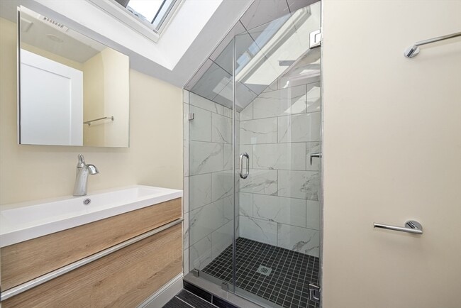 Building Photo - 62-64 Bradbury Ave