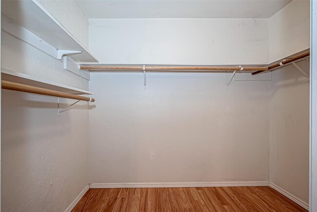 Building Photo - 4212 Belle Park Dr