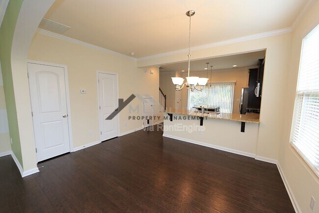 Building Photo - 200 Mt Evans Dr