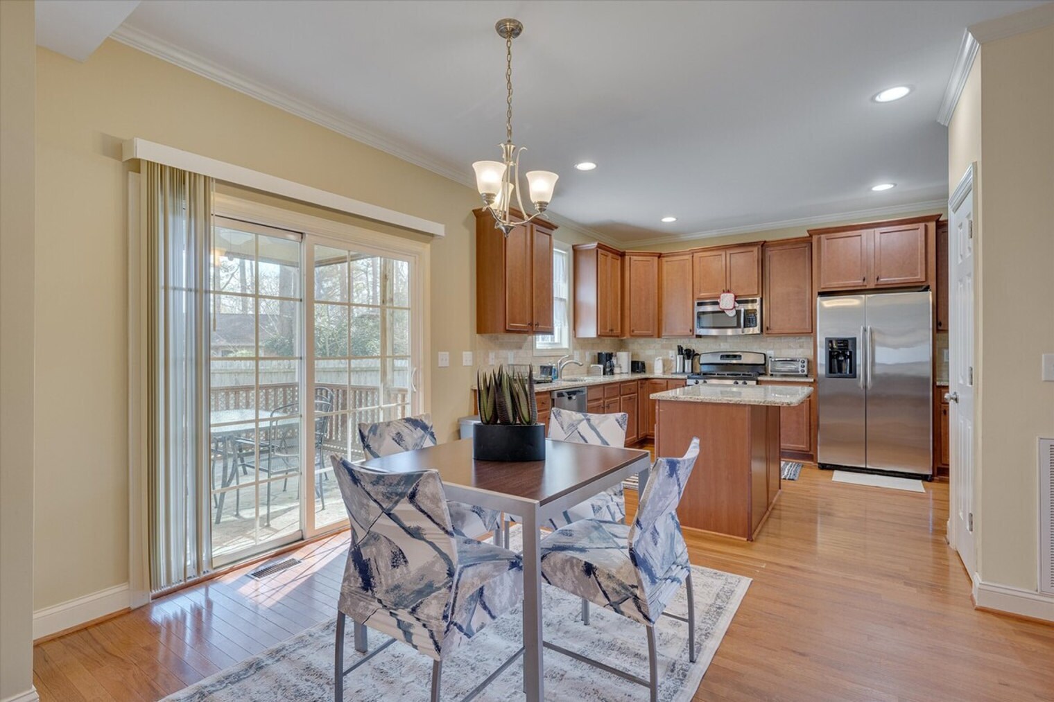 Building Photo - 320 Lawrence Rd