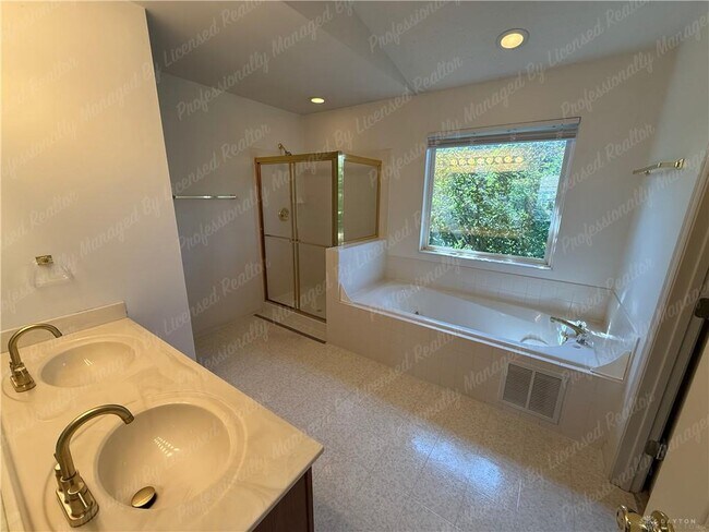Building Photo - 4311 Limerick Ln