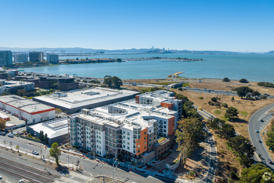 Aerial Photo - Bayview Apartments