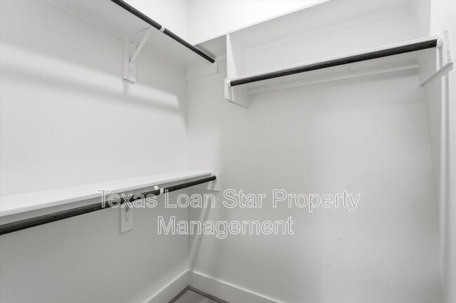 Building Photo - 3107 Grassmere St