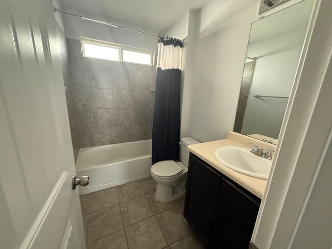 Building Photo - 10550 Rhyder Ridge