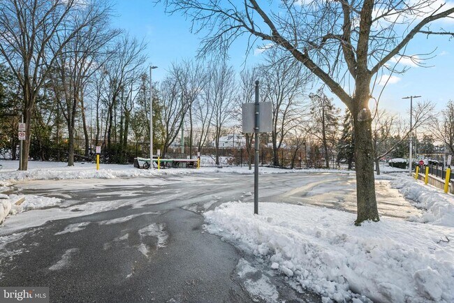 Building Photo - 36 N Narberth Ave