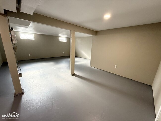 Building Photo - West Yakima 3-Bedroom Home with Spacious Living Areas