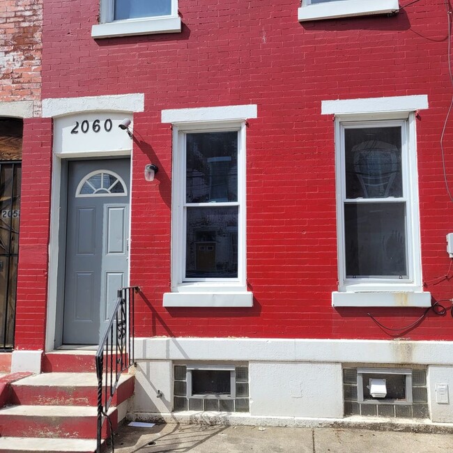 Primary Photo - 2060 N Franklin St, Philadelphia, PA 19122