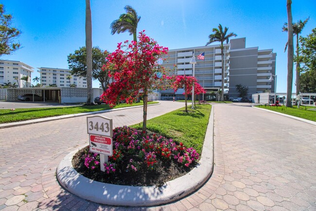 Building Photo - ** 2/2 ON THE BEACH CONDO WITH SPECTACULAR...