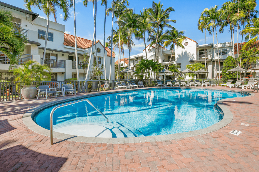 Primary Photo - Sheridan Ocean Club Apartments