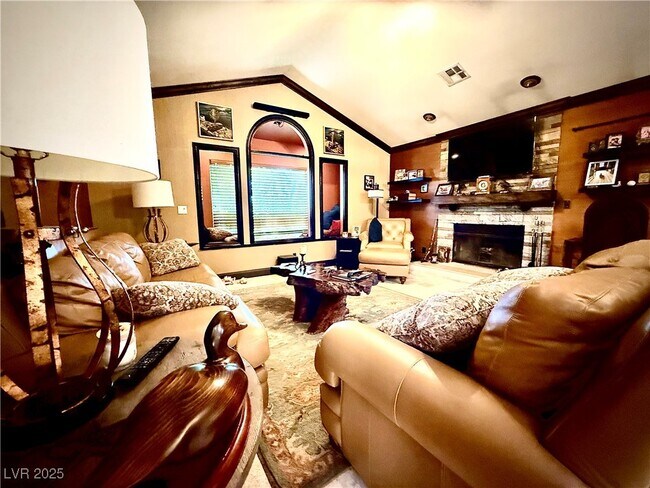 Building Photo - 6500 Bullring Ln