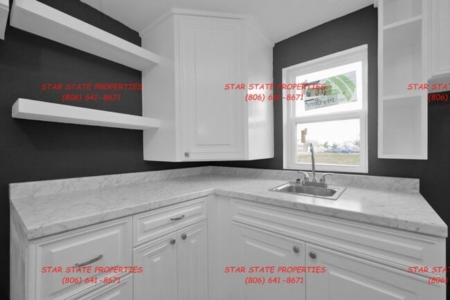 Building Photo - 1 Bedroom- Pay Electric only.