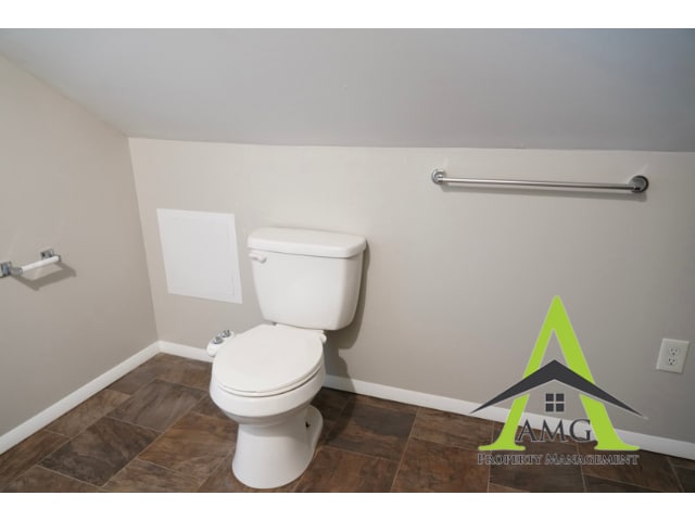 Building Photo - 621 Coffey St