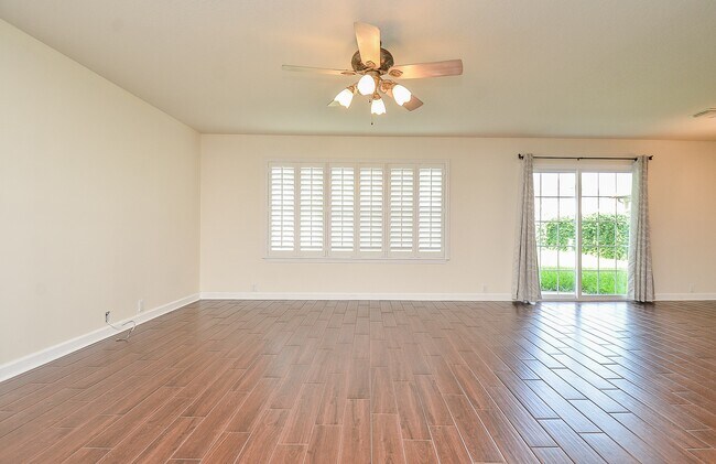 Building Photo - 6230 Canyon Rock Way