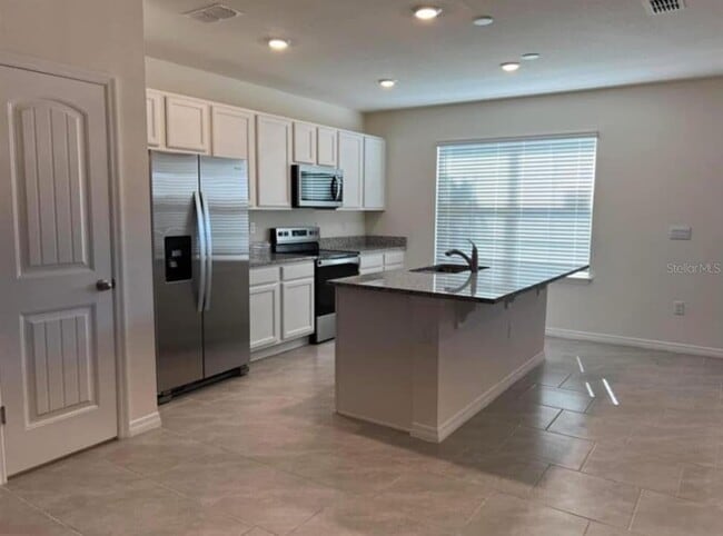 Building Photo - 13483 Sagestone Dr