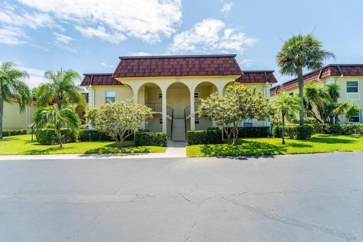 Building Photo - 717 S US Hwy 1