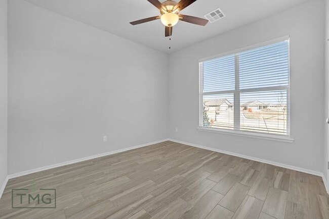 Building Photo - Naples: Your Stylish Haven in Owasso
