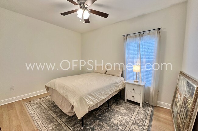 Building Photo - South Crestview 3/2 Available 8/1