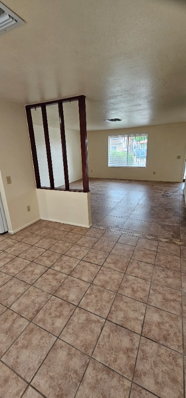 Building Photo - 2611 W Vereda Verde