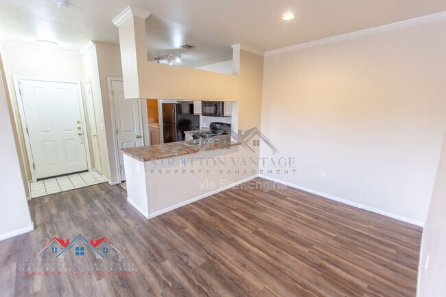 Building Photo - 16013 S Desert Foothills Pkwy