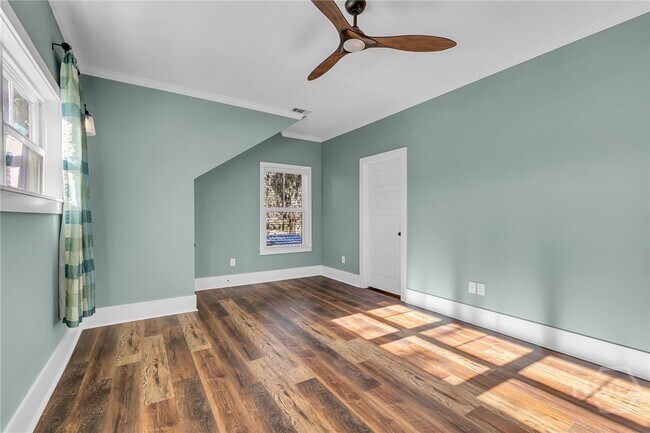 Building Photo - 3223 Bannon Ave