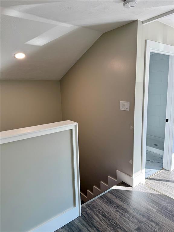 Building Photo - 28 Kitchener St