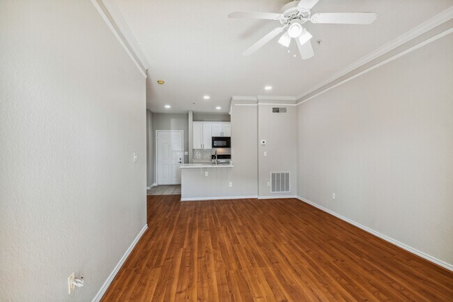 Building Photo - 4307 Bayside Village Dr