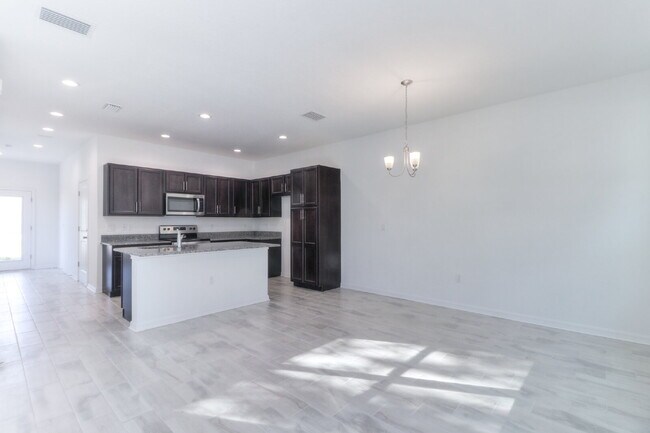Building Photo - Spacious Two-Story East Tampa Rental Near Parks, Downtown and Major Highways