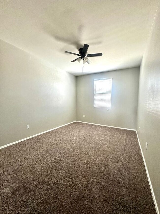 Building Photo - Stunning 4-bedroom, 2-bathroom home located in the vibrant community of Sahuarita, AZ