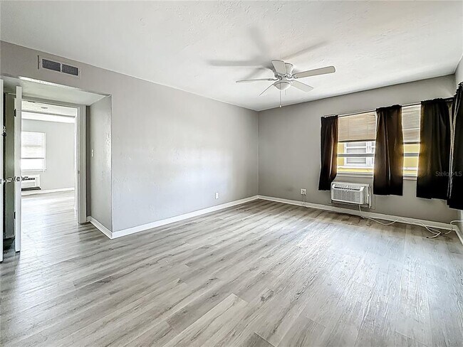 Building Photo - 101 154th Ave