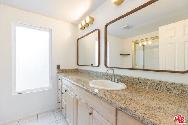 Building Photo - 23020 Wrencrest Dr
