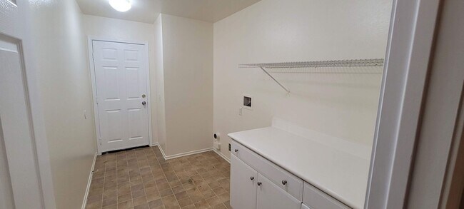 Building Photo - 1262 Garrett Way