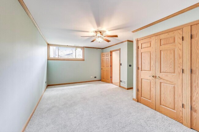 Building Photo - 821 S Racine Ave