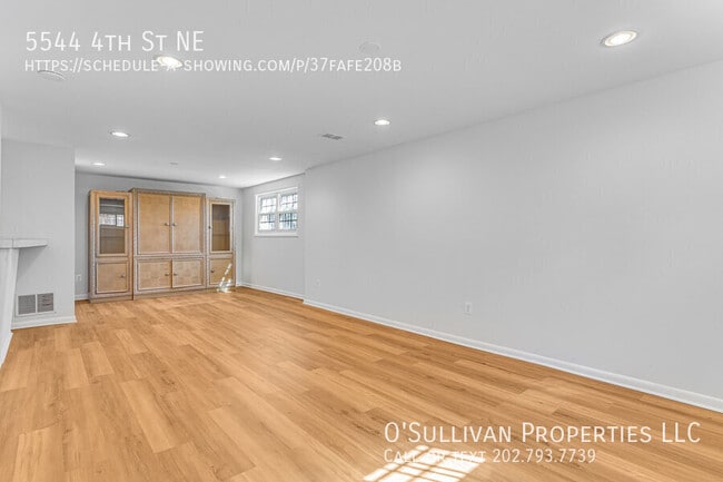 Building Photo - 5544 4th St NE