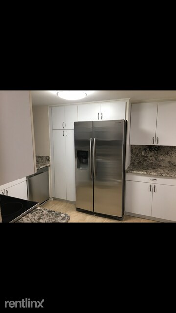 Building Photo - 3 br, 2.5 bath Condo - 5633 Drake Hollow Dr W