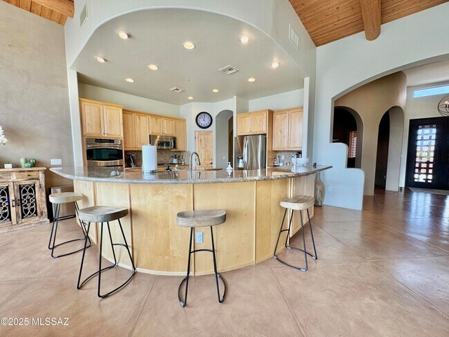 Building Photo - 11096 N Pusch Ridge View Pl