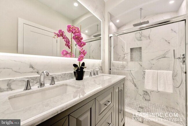 Building Photo - 4525 1/2 Georgia Avenue NW-#1