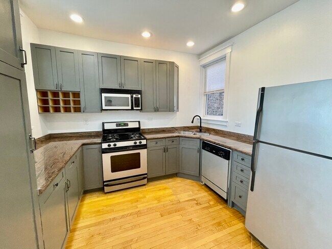 Building Photo - 1448 N Kedzie Ave