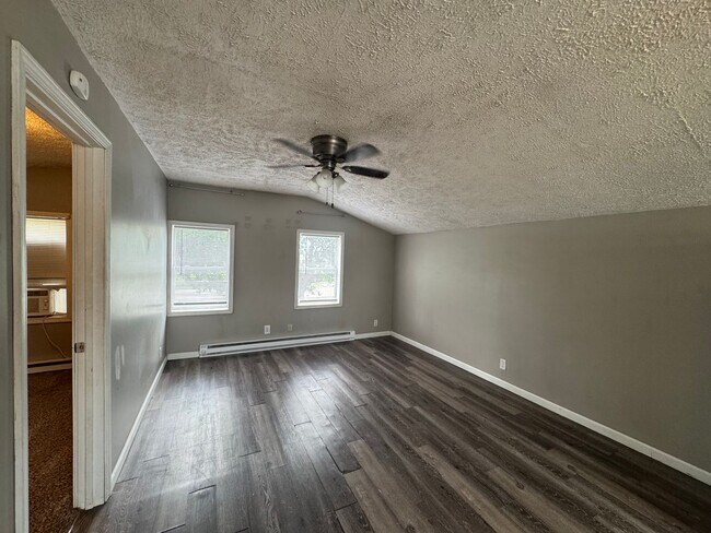 Building Photo - 26504 US-6