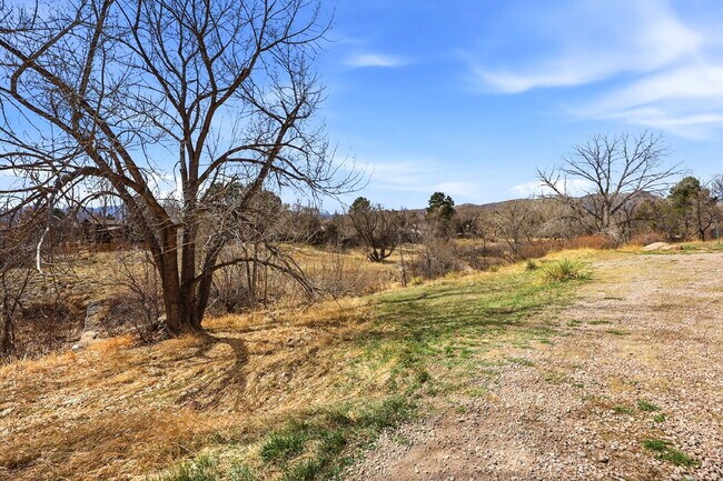Building Photo - $1,345.95, 2-bed, 2-bath condo located in Colorado Springs with in-unit laundry and $300 cleaning...