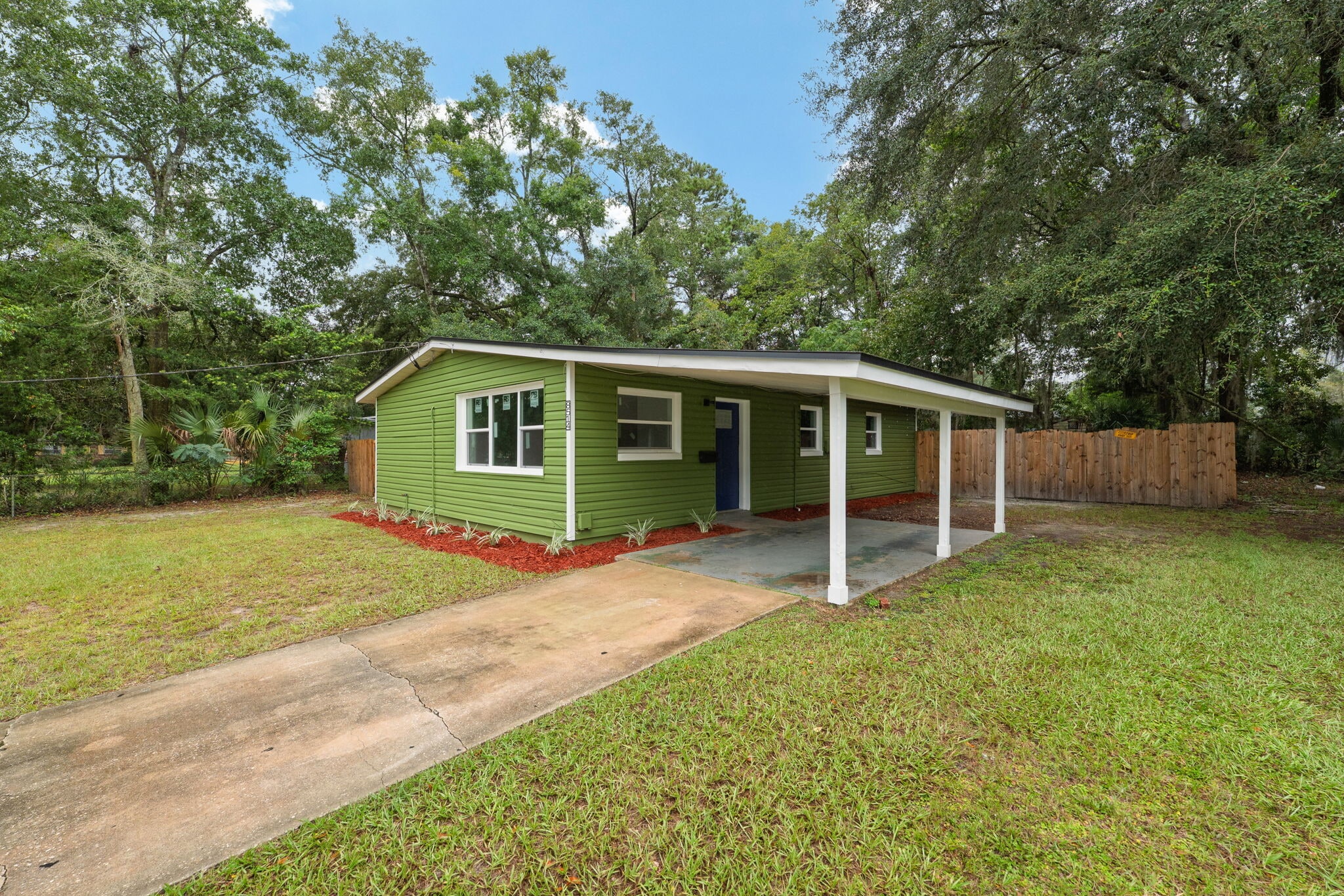 Building Photo - 8514 Oak Leaf Rd