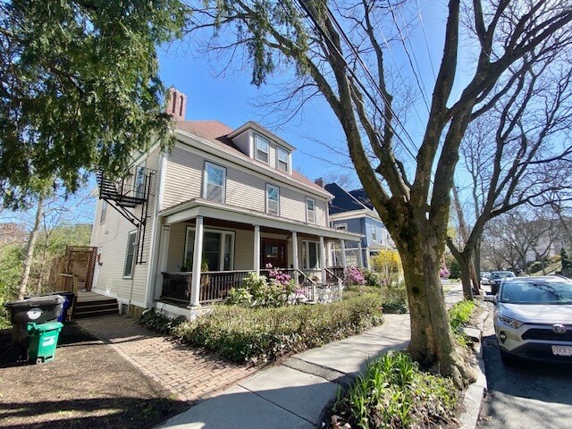 Primary Photo - 80 University Rd