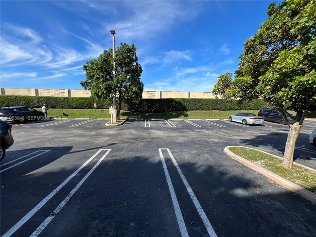 Building Photo - 7290 NW 114th Ave