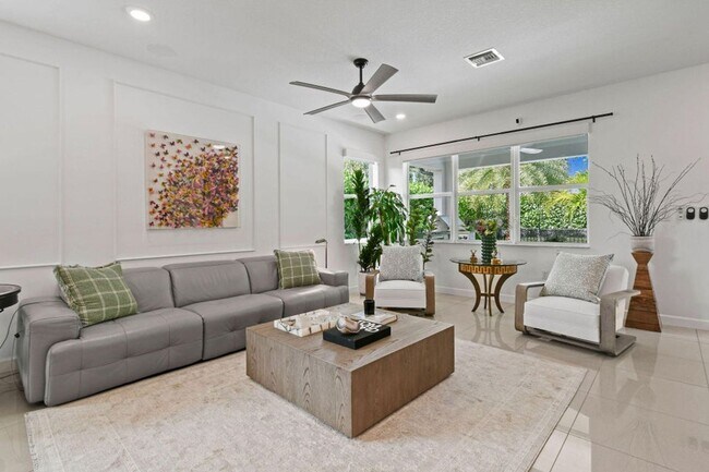 Building Photo - 3558 Haldin Pl