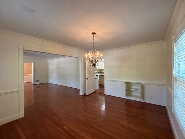 Building Photo - 1513 Raeford Rd