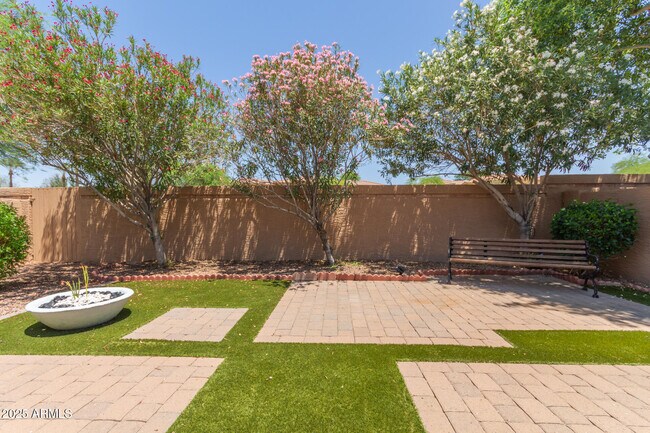 Building Photo - 9128 E Evans Dr