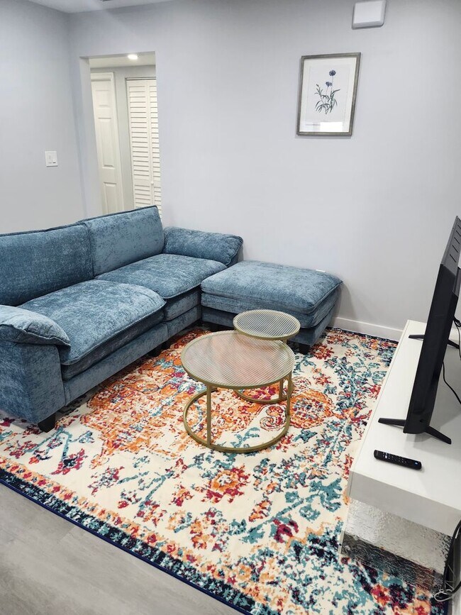 Building Photo - Kissimmee Street Apartments