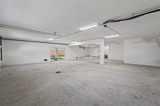 Building Photo - 4903 Braesvalley Dr