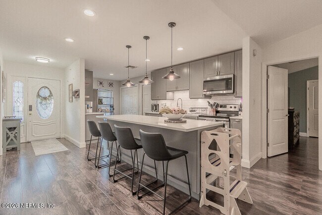 Building Photo - 12041 Wren Hollow Ct