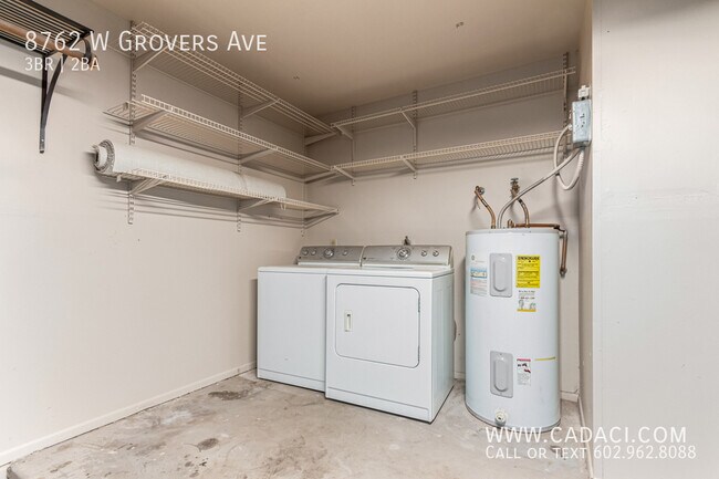Building Photo - 8762 W Grovers Ave