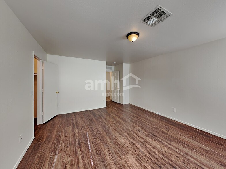 Building Photo - 15104 N 156th Ln
